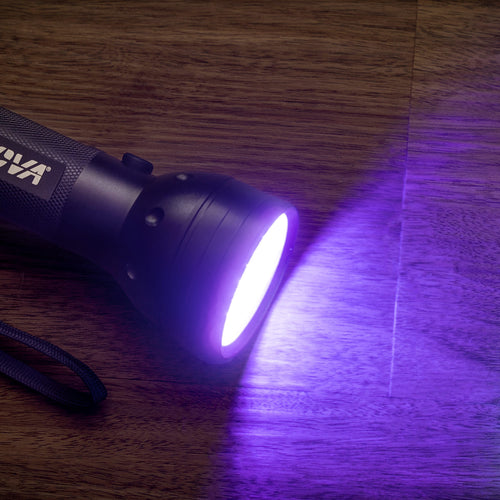 Innova 51-LED UV Flashlight & Glow Disc Charging Light